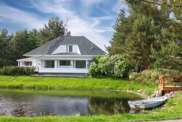 Дом 160 м² на участке 2,5 га