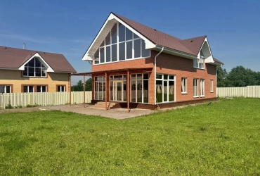 Дом 222 м² на участке 13 сот.